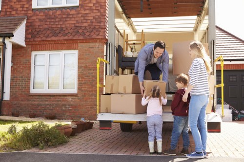 Sturdy removal boxes and protective packing materials for local residents